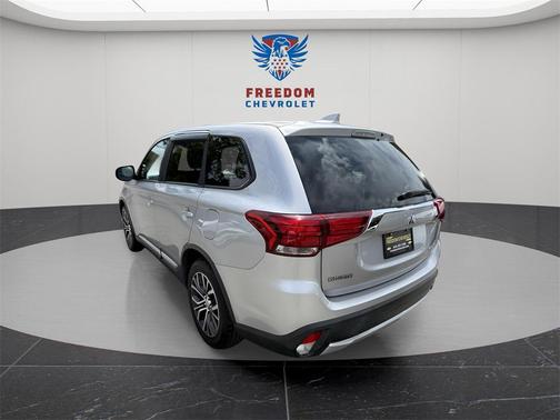 2018 Mitsubishi Outlander ES