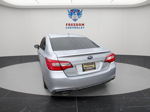 Ice Silver Metallic 2019 Subaru Legacy Limited