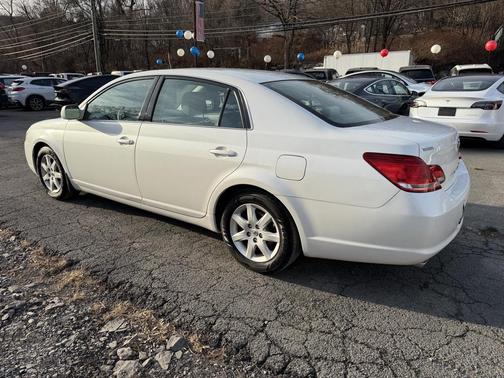 2005 Toyota Avalon XL