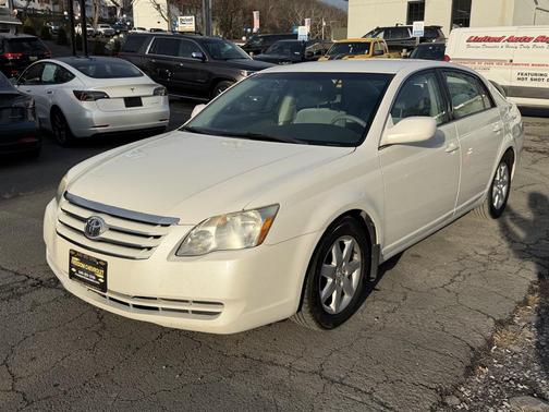 2005 Toyota Avalon XL