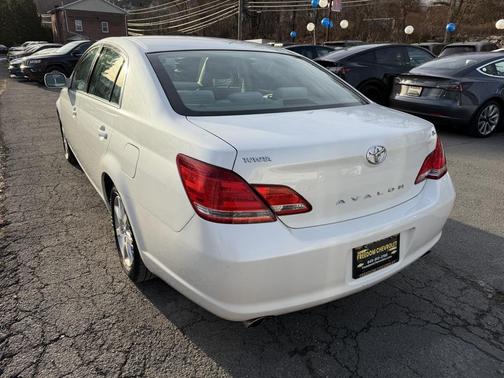 2005 Toyota Avalon XL