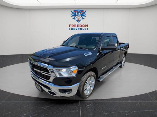 Diamond Black Crystal Pearlcoat 2020 RAM 1500 Big Horn/Lone Star