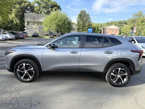 2025 Chevrolet Trax FWD 1RS