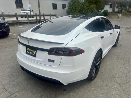 2021 Tesla Model S Plaid