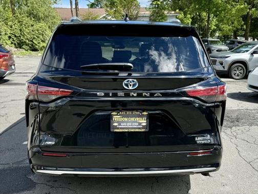 2023 Toyota Sienna Limited 7-Passenger