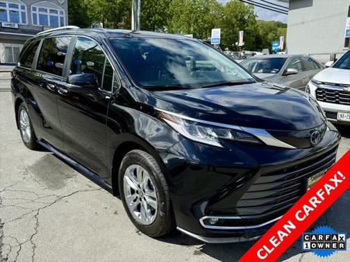 2023 Toyota Sienna Limited 7-Passenger