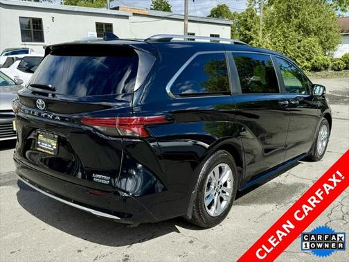 2023 Toyota Sienna Limited 7-Passenger