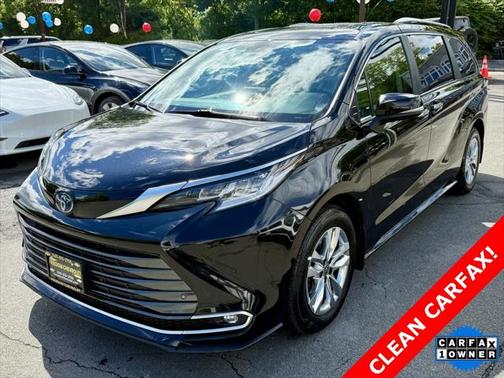 2023 Toyota Sienna Limited 7-Passenger