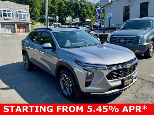 2025 Chevrolet Trax LT