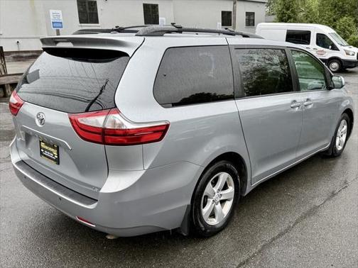 2015 Toyota Sienna LE