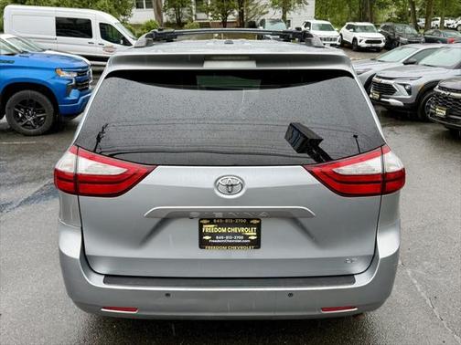 2015 Toyota Sienna LE