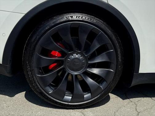 2022 Tesla Model Y Performance Dual Motor All-Wheel Drive