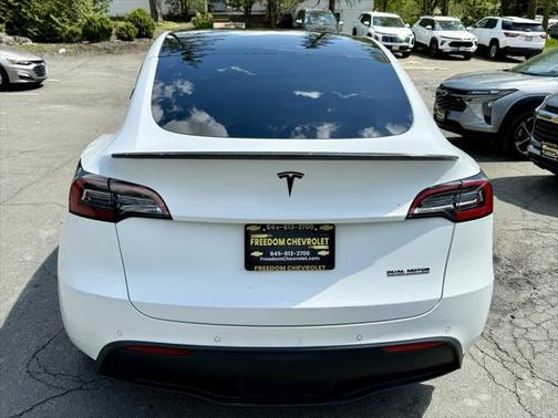 2022 Tesla Model Y Performance Dual Motor All-Wheel Drive