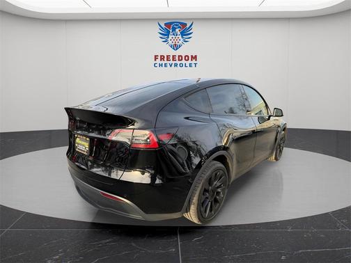 2022 Tesla Model Y Long Range Dual Motor All-Wheel Drive