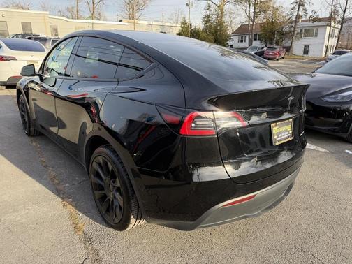 2023 Tesla Model Y Long Range Dual Motor All-Wheel Drive