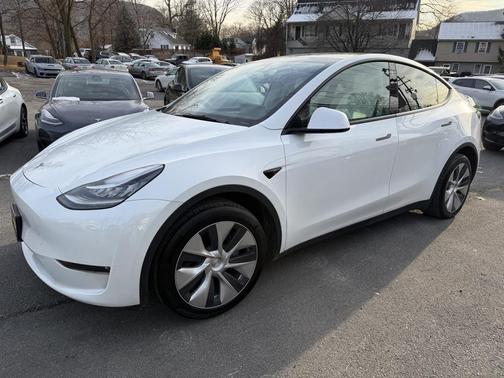 2023 Tesla Model Y Long Range Dual Motor All-Wheel Drive