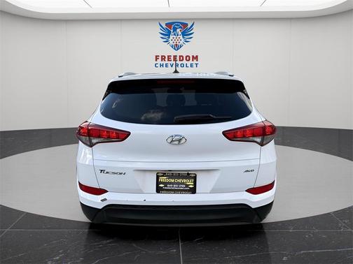 2016 Hyundai TUCSON SE