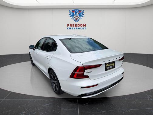 Crystal White Metallic 2024 Volvo S60 B5 Core Dark Theme