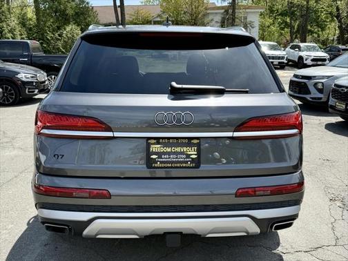 2025 Audi Q7 55 Premium Plus