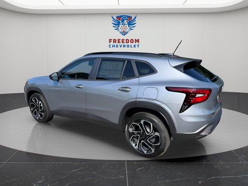 Sterling Gray Metallic 2026 Chevrolet Trax FWD 2RS
