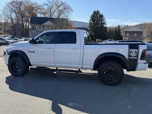 2017 RAM 1500 Sport