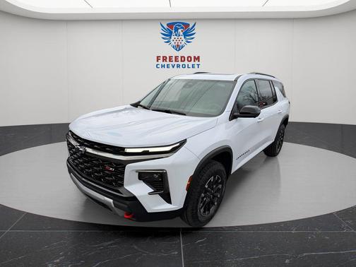 Polar White Tricoat 2026 Chevrolet Traverse AWD Z71 SUV