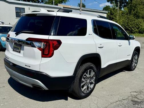 2022 GMC Acadia AWD SLT