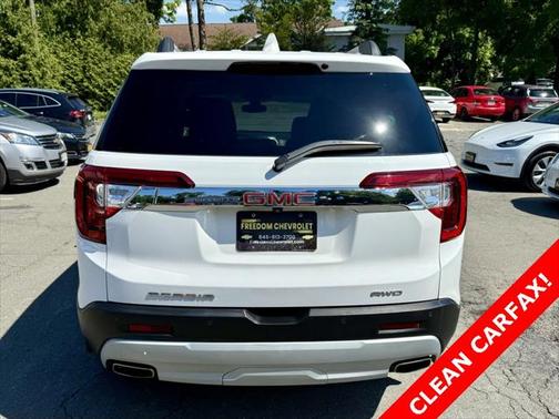 2022 GMC Acadia AWD SLT