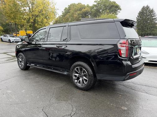 2023 Chevrolet Suburban 4WD Z71