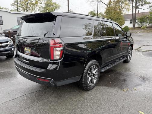 2023 Chevrolet Suburban 4WD Z71