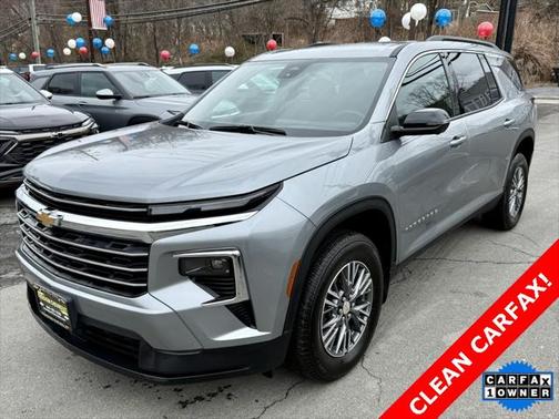 2024 Chevrolet Traverse LT