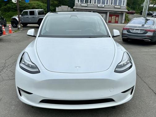 2022 Tesla Model Y Long Range Dual Motor All-Wheel Drive