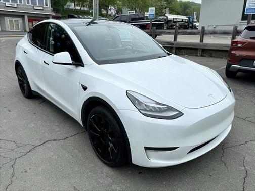 2022 Tesla Model Y Long Range Dual Motor All-Wheel Drive