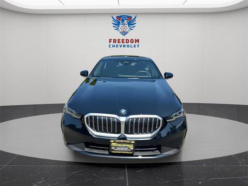 2025 BMW 530 i xDrive