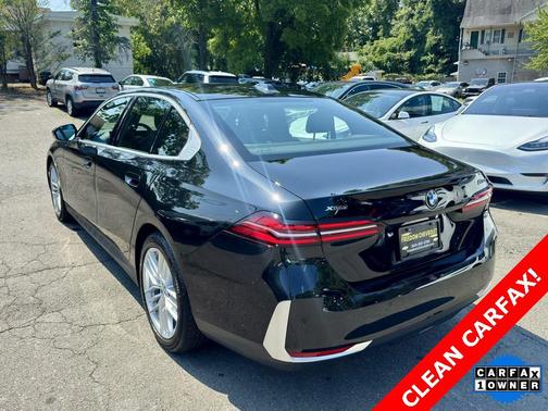 2025 BMW 530 i xDrive