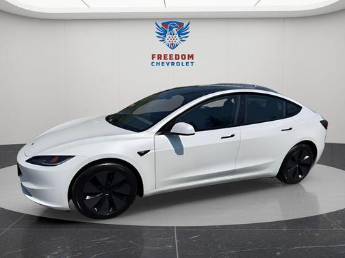 Pearl White Multi-Coat 2025 Tesla Model 3 Long Range