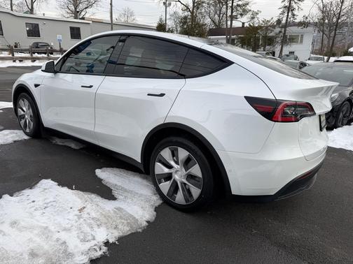 2021 Tesla Model Y Long Range Dual Motor All-Wheel Drive