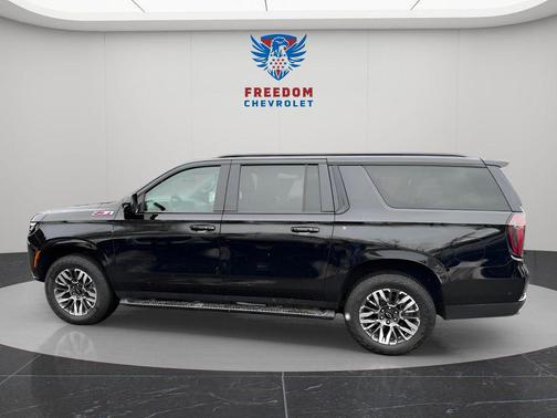 2025 Chevrolet Suburban 4WD Z71