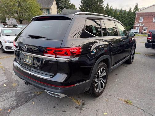 Deep Black Pearl 2023 Volkswagen Atlas 3.6L SEL