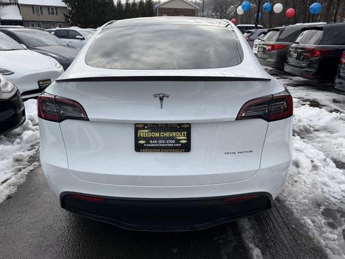 2024 Tesla Model Y Long Range Dual Motor All-Wheel Drive
