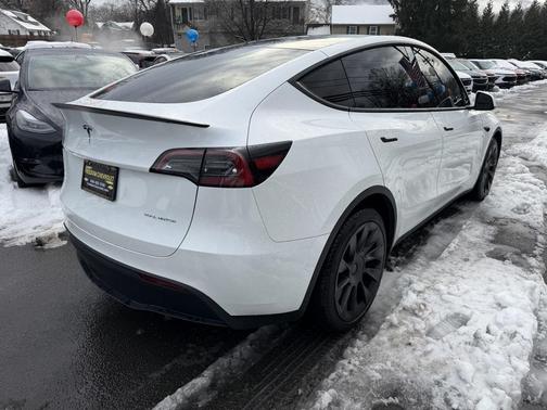 2024 Tesla Model Y Long Range Dual Motor All-Wheel Drive