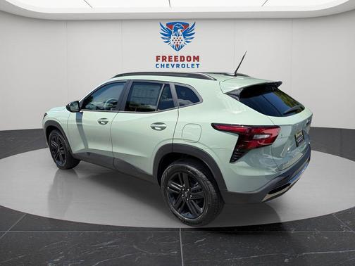 Cacti Green 2026 Chevrolet Trax FWD ACTIV