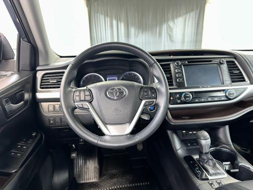 Shoreline Blue Pearl 2019 Toyota Highlander XLE