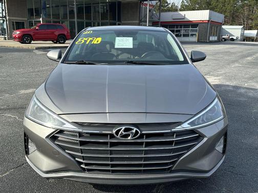 2020 Hyundai ELANTRA SE