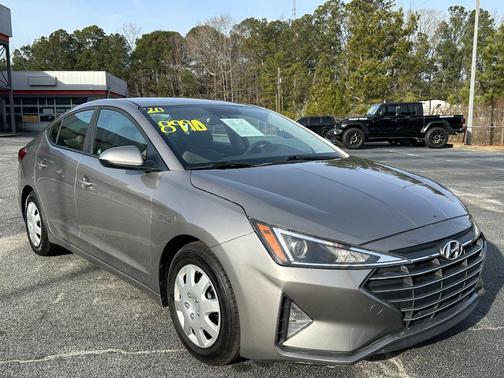 2020 Hyundai ELANTRA SE