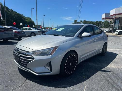 2019 Hyundai ELANTRA SEL