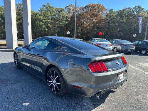 2017 Ford Mustang V6