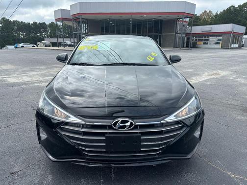 2019 Hyundai ELANTRA SE