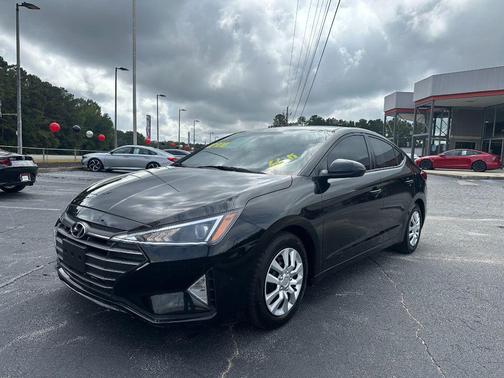 2019 Hyundai ELANTRA SE