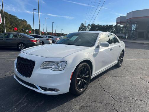 2017 Chrysler 300 Limited